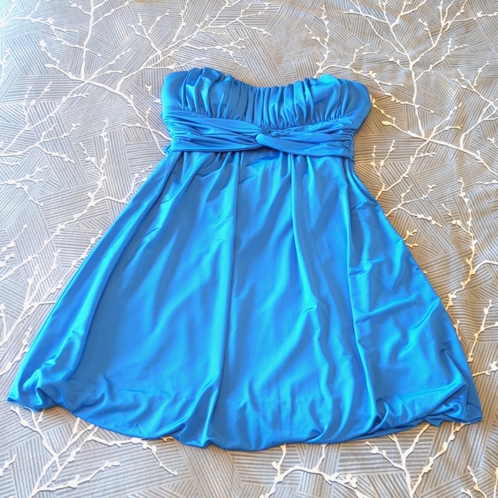 SPEECHLESS Strapless Blue Cocktail Dress